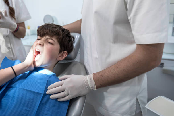 Best Cracked Tooth Emergency Dentist  in Portland, MI